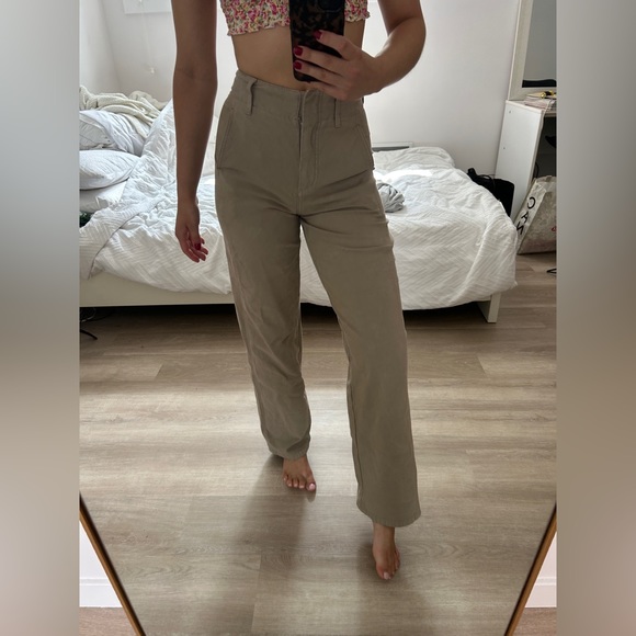 Aritzia Ascendant Pants - Picture 3 of 14